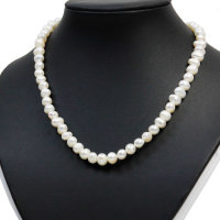 Echte Perlenkette mit 58 Perlen ca. 40 cm lang
